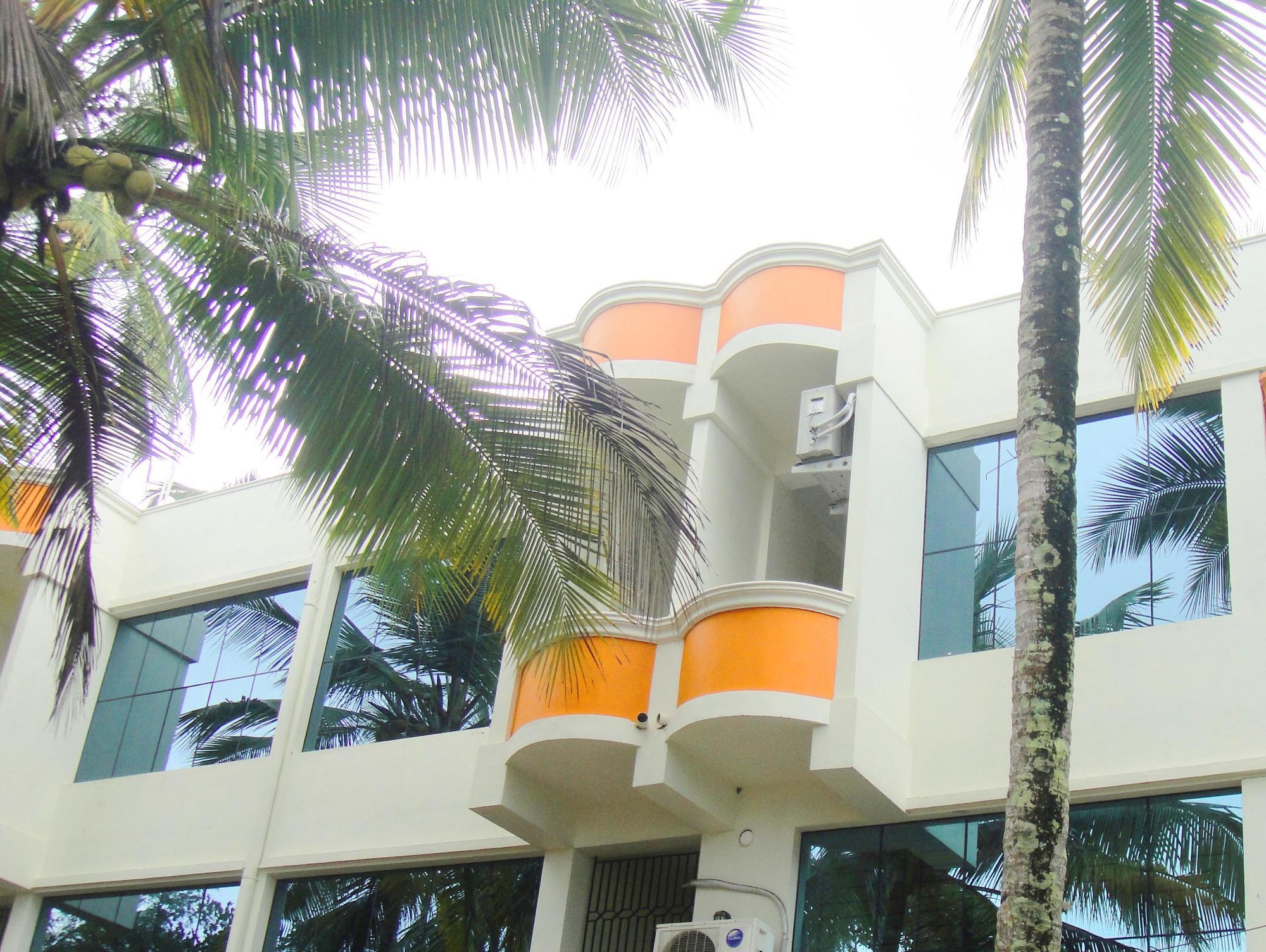 Dreams Hotel Kovalam Esterno foto