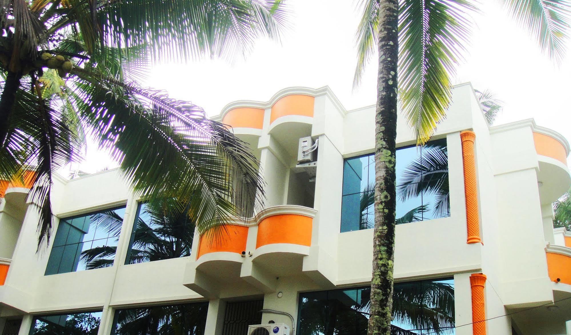 Dreams Hotel Kovalam Esterno foto